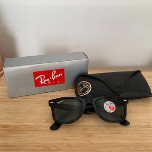 RayBan Wayfarer Polarized Sunglasses // BRAND NEW